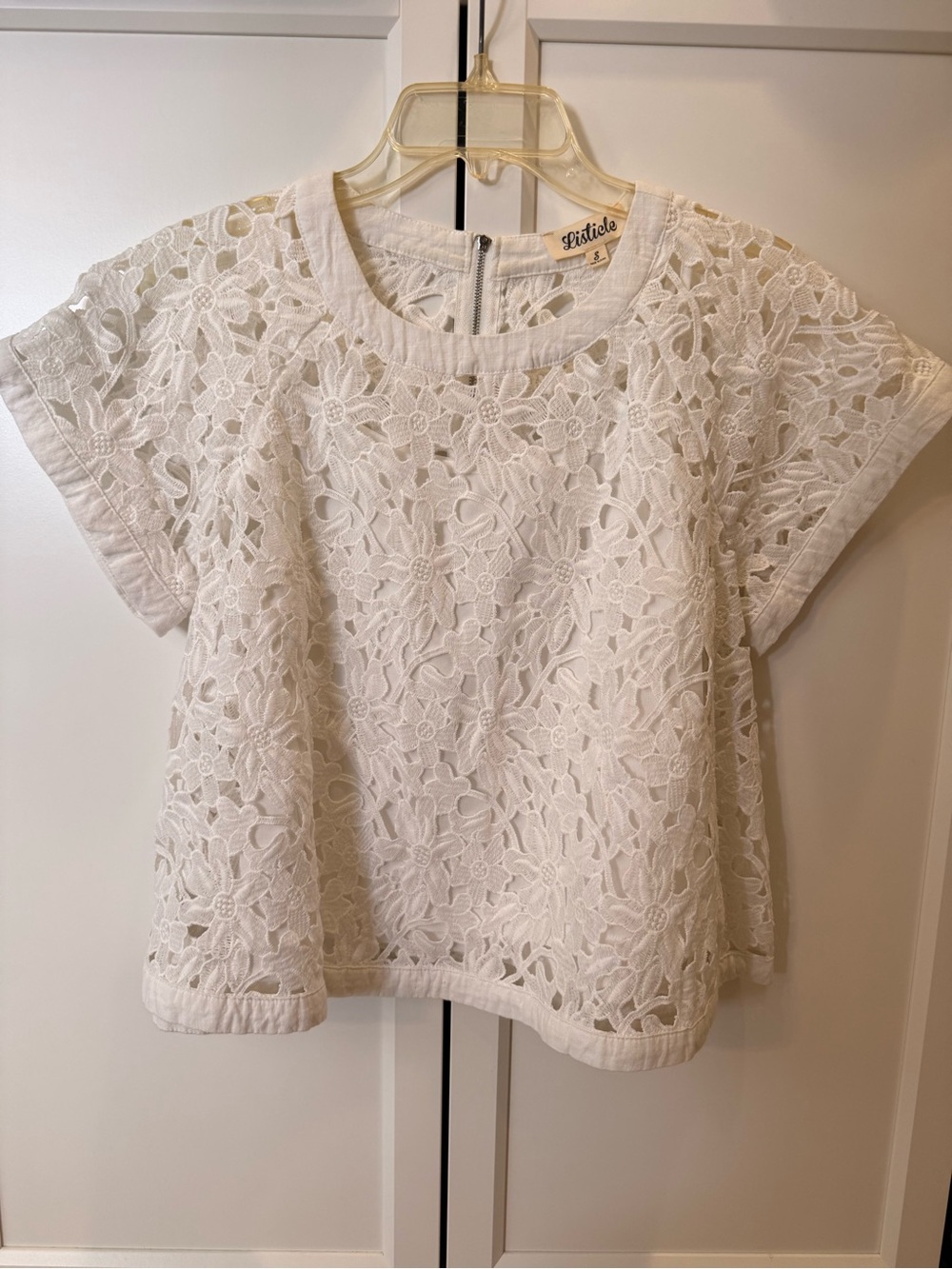 Listicle White Floral Lace Short-Sleeve Blouse
